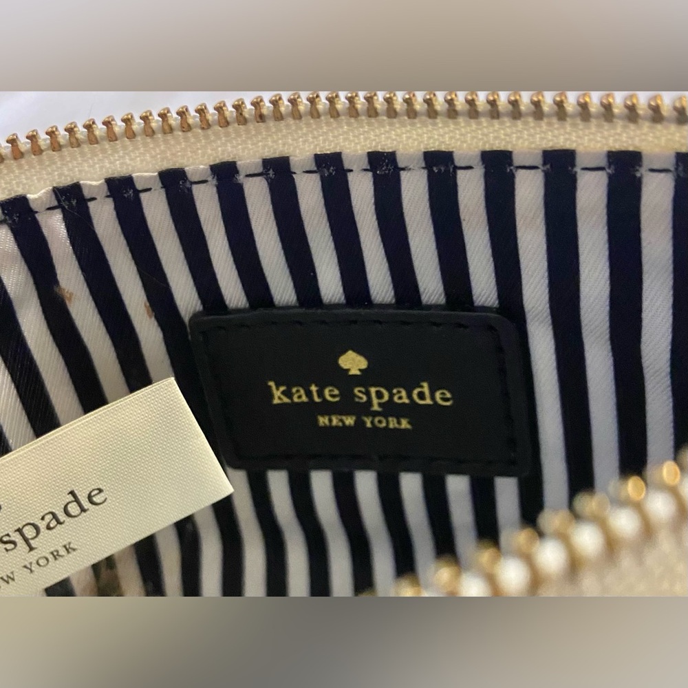 Womens Kate Spade Pebble Leather Wristlet Wallet Large White & Black - Picture 2 of 4